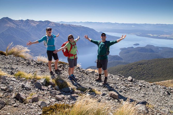 Guided Kepler Track Heli Hike - Reaching the lake and catching the water taxi