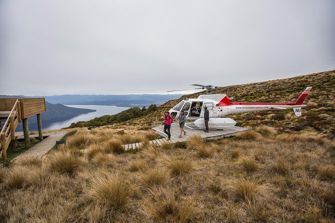 Guided Kepler Track Heli Hike - The helicopter flight over Lake Te Anau