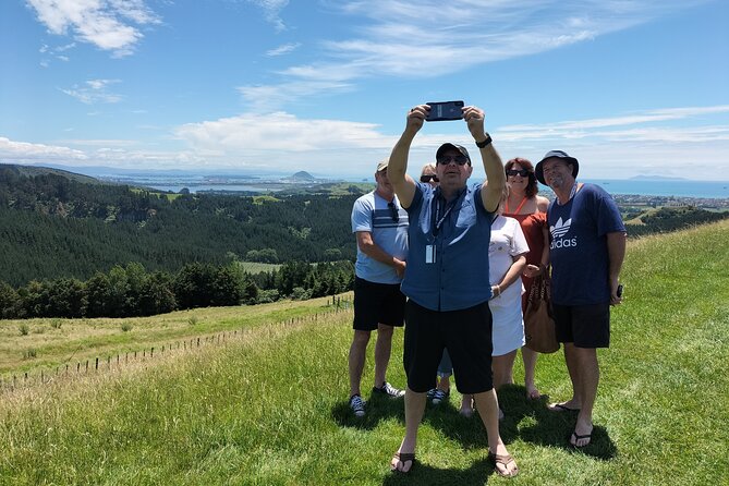 Guided Māori History and Culture Tour to Rotorua and Tauranga - Tauranga Crossing and the famous New Zealand pie