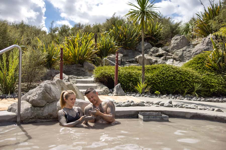 HELL'S GATE Mud Spa, Rotorua - Group Day Tour Ex Auckland - Why this tour works from Auckland
