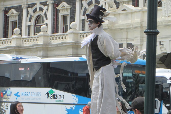 Heritage Highlights Walk - A private format with useful personal attention