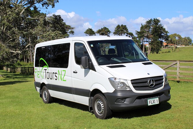Hobbiton and Waitomo Caves from Auckland - Smaller Group - The guides who shape the experience