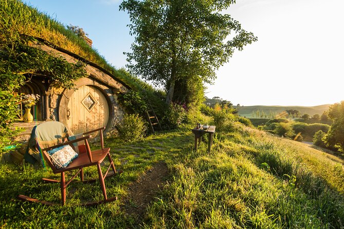 Hobbiton Movie Set day tour From Auckland - The guide makes a real difference