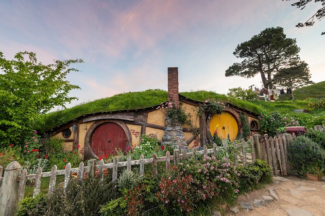 Hobbiton Movie Set Experience: Private Tour From Auckland - What the private vehicle adds