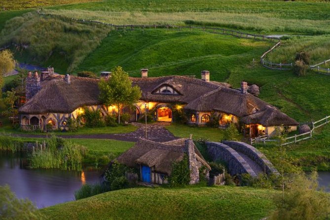 Hobbiton Movie Set Small Group Fully Guided Day Tour from Auckland - Leaving Auckland before the day gets busy
