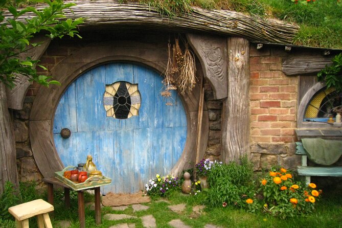 Hobbiton Movie Set Small Tour from Auckland - A drink at the Green Dragon Inn