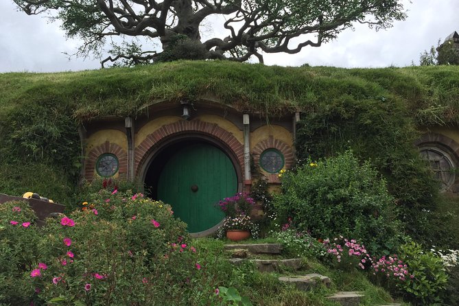 Hobbiton movie set tour and a lot more beautiful NZ sights - Why this tour offers more than Hobbiton