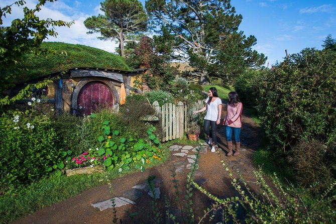 Hobbiton Movie set & Waitomo Caves Small Group Tour From Auckland - Final verdict: a big day with two strong rewards