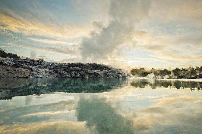 Hobbiton & Rotorua Small Group Day Tour inc Te Puia from Auckland - Why the Hobbiton and Te Puia pairing works