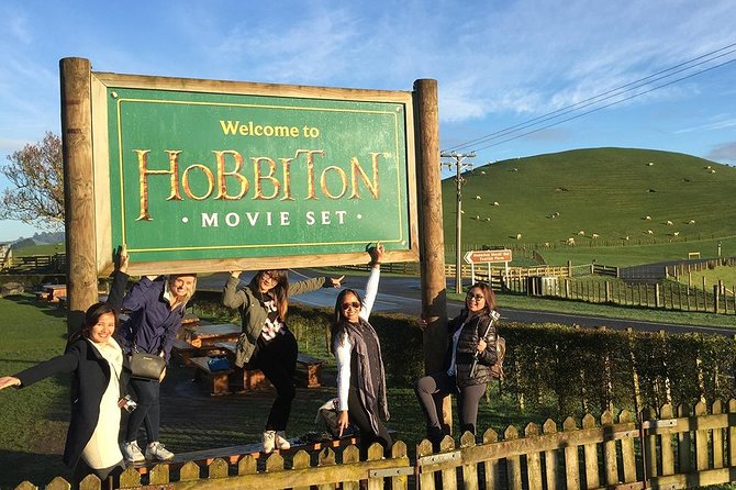 Hobbiton & Rotorua Small Group Day Tour inc Te Puia from Auckland - Leaving Auckland at 6:00 am