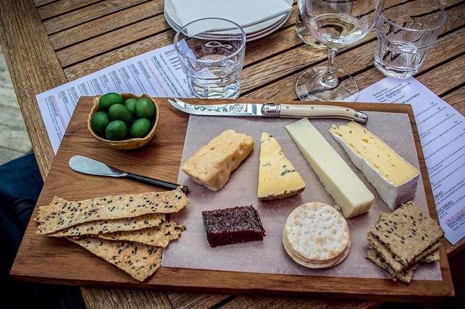 Hop on Hop off Wine Tours Queenstown - Timing, bus capacity, and the real meaning of flexibility