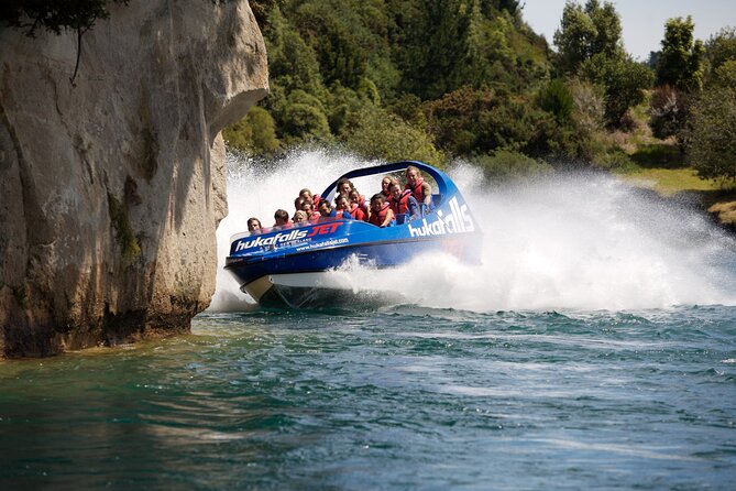 Hukafalls Jet Boat Ride in Taupo - Why Huka Falls works so well from a jet boat