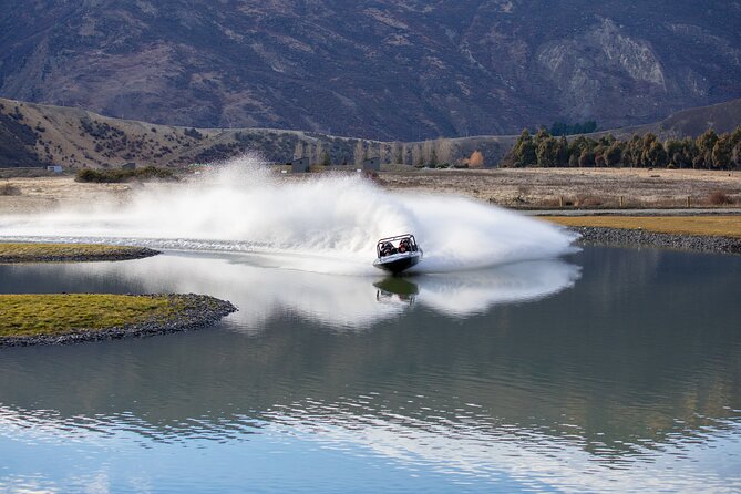 Jet Sprint Boating & Ultimate Off-Roading in Queenstown - The Jet Sprint boat: speed on a dedicated racetrack