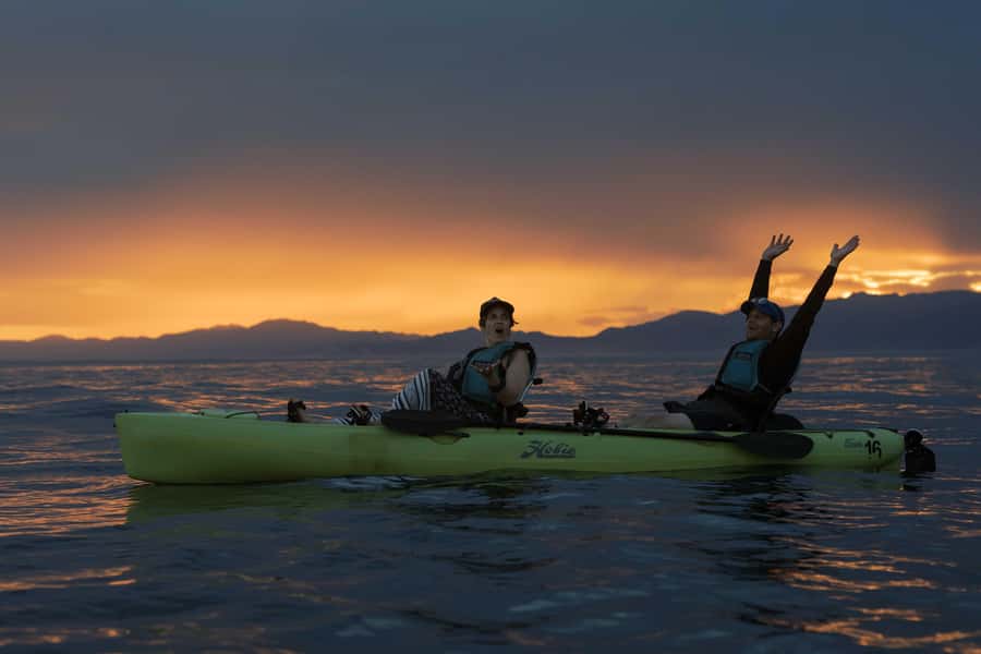 Kaikōura: Kayak Sunset Tour with Seal Sightings - Two hours along the Kaikōura coast
