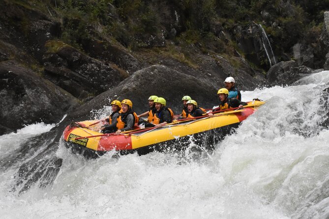 Kaituna Cascades - Grade 5 Wairoa River near Tauranga - The Waterfall delivers a 3-meter drop