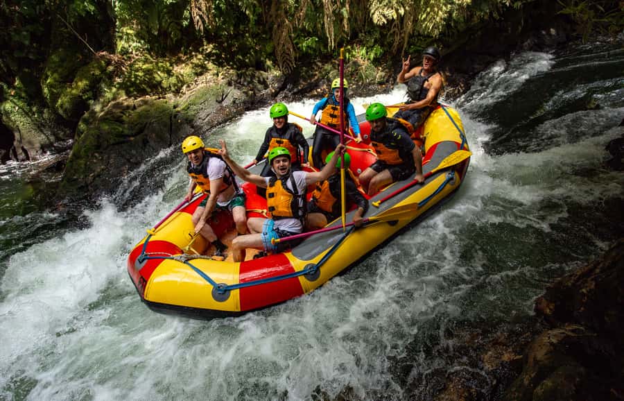 Kaituna River and Tutea Falls Whitewater Rafting - The safety briefing is part of the adventure