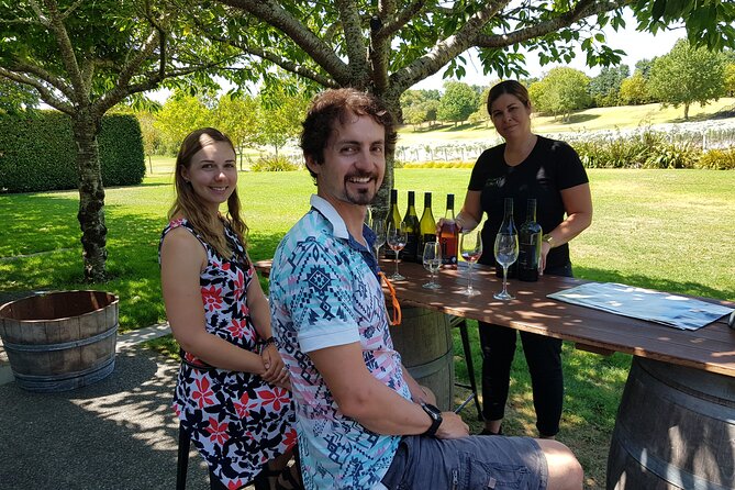 Kumeu Wine Region Shuttle from Auckland - Why the guide matters on this route