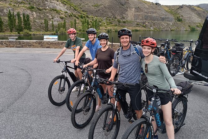 Lake Dunstan Cycleway Bike Rental And Return Shuttle - The Hugo Suspension Bridge and trail engineering