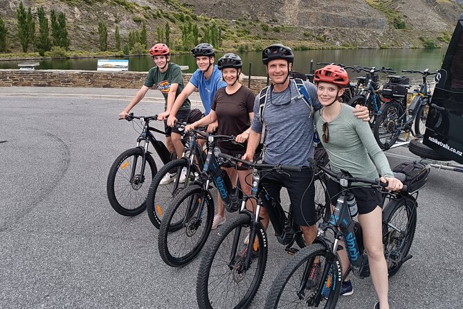 Lake Dunstan Cycleway Bike Rental With Return Luxury Shuttle - What the $93.09 price really covers