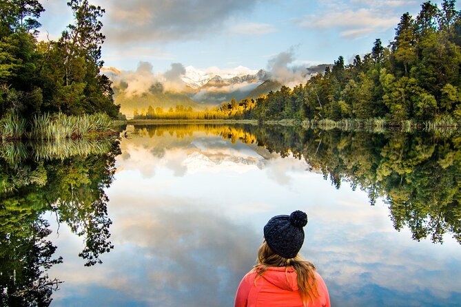 Lake Matheson Nature Tour - The 30-minute tea stop by the water