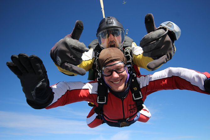 Lake Taupo 12,000-Foot Tandem Skydiving - The plane ride over Lake Taupo