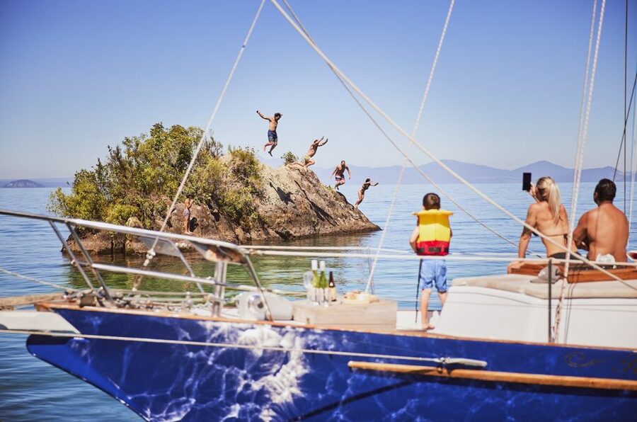 Lake Taupo: Classical Sailing to the Māori Rock Carvings - Should you book the Taupō sailing tour?