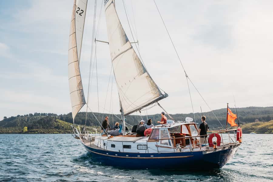 Lake Taupo: Classical Sailing to the Māori Rock Carvings - The Māori Rock Carvings and Ngātoroirangi
