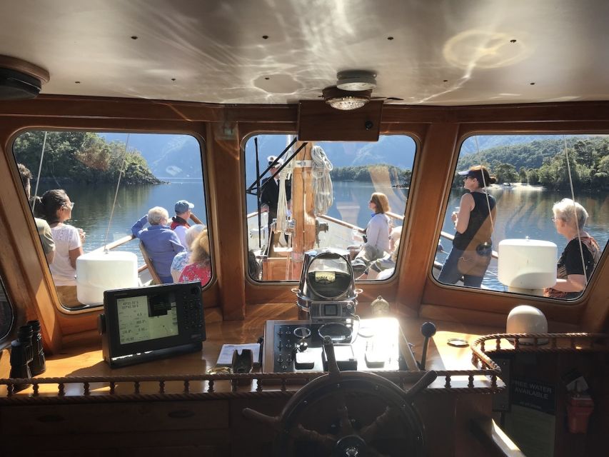 Lake Te Anau: 3-Hour Boat Cruise with Guided Walk - The South Fiord stop and Hidden Lakes walk