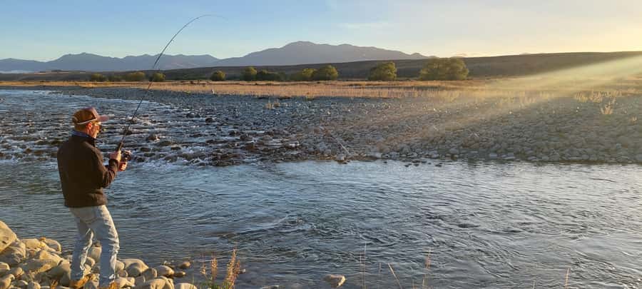 Lake Tekapo Fishing Tour - Getting started with a guide