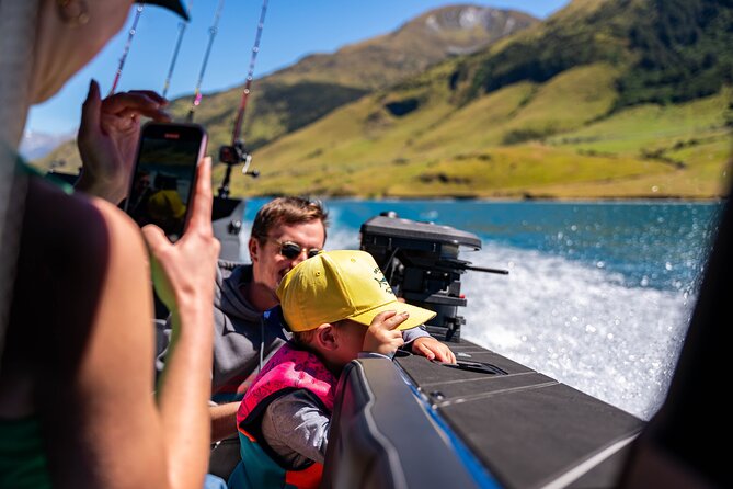 Lake Wakatipu Queenstown: 3 Hour Fishing Adventure by Boat - Weather, timing, and practical planning