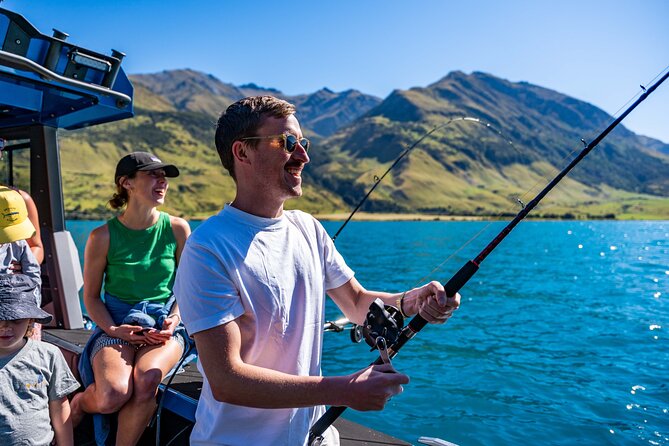 Lake Wānaka: 3 hour Fishing Adventure by Boat - A guide-led trip with personal attention