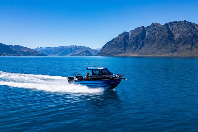 Lake Wānaka: 3 hour Fishing Adventure by Boat - Three hours of trout and salmon fishing