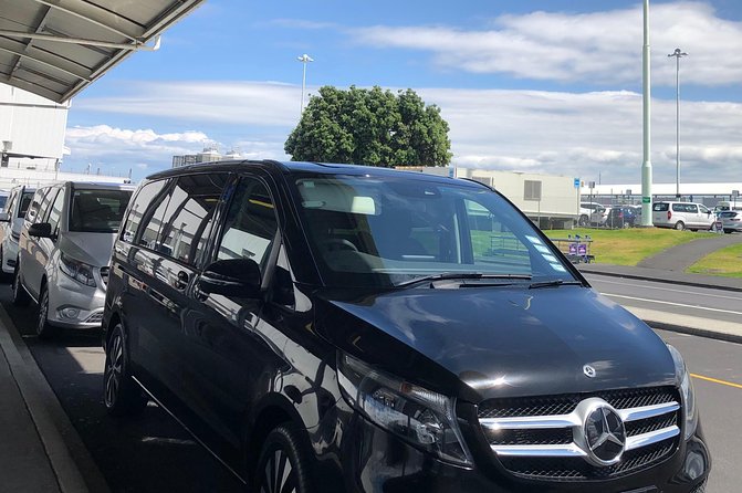 Luxury Airport transfers in Auckland - Booking details that affect your experience