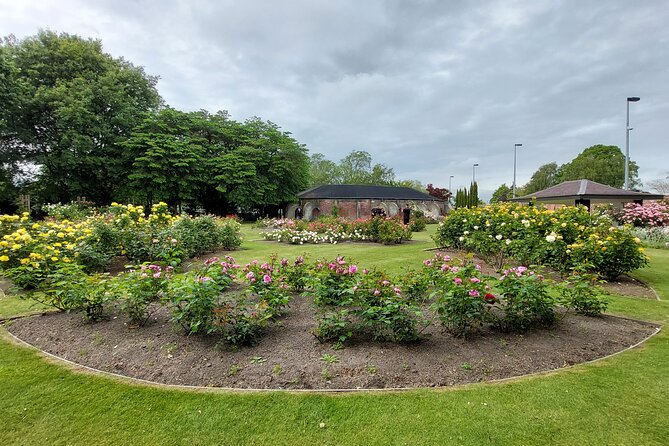 Lyttelton Shore Excursion: Christchurch & Willowbank Tour - Mona Vale slows the pace with gardens and water