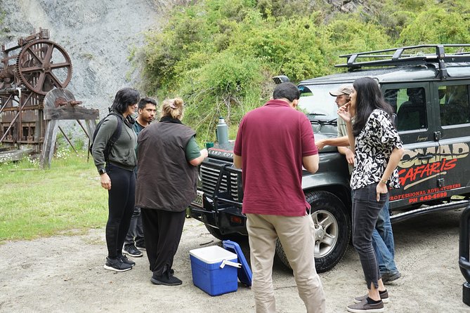 Macetown 4WD Adventure – Full Day Guided Tour from Queenstown - Macetown Lunch and Relics