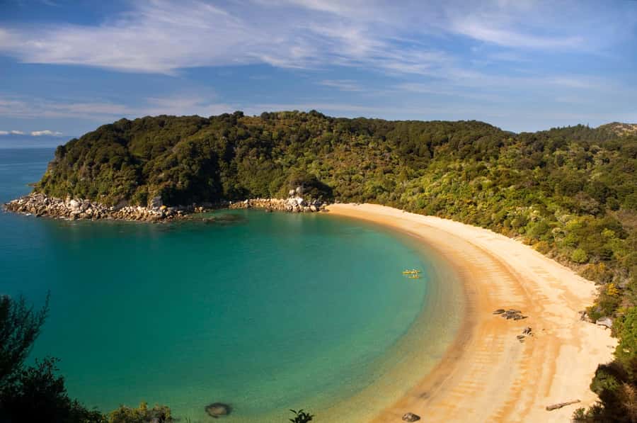 Mārahau: Abel Tasman Marine Reserve Kayak Tour - Lunch on a beach, not in a café