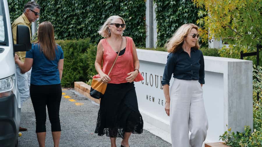 Marlborough: Full-Day Wine and Seafood Tour with Cruise - Lunch before the cruise