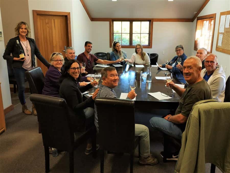 Marlborough: Half Day Blenheim Wine Tour - Eating & Sipping - Why this Blenheim tour works well in five hours