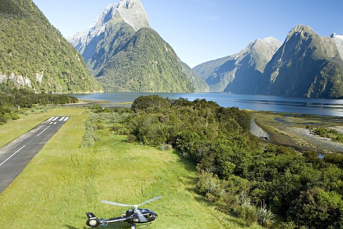 Milford and Fiordland Highlights Tour by Helicopter from Queenstown - First landing: a remote West Coast beach