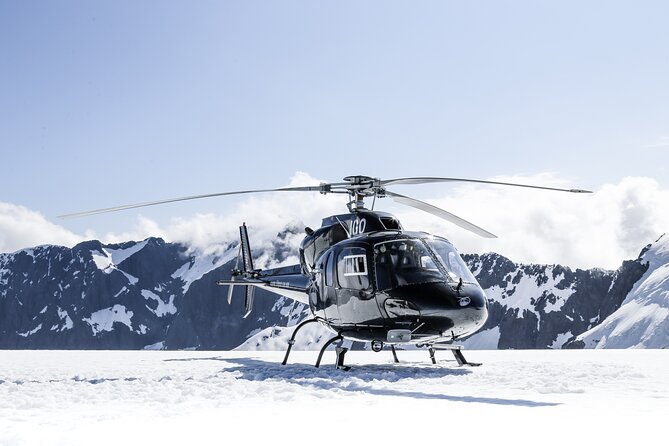 Milford and Fiordland Highlights Tour by Helicopter from Queenstown - What the small helicopter format means