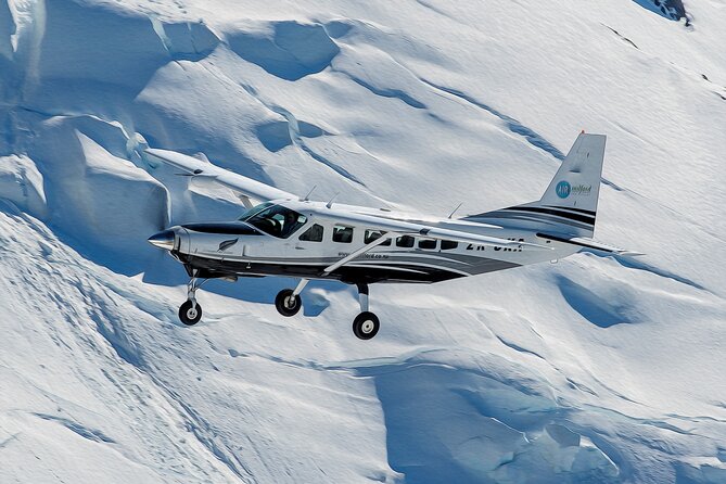 Milford Sound and Big Five Glaciers Scenic Flight - A calm start at Air Milford in Frankton