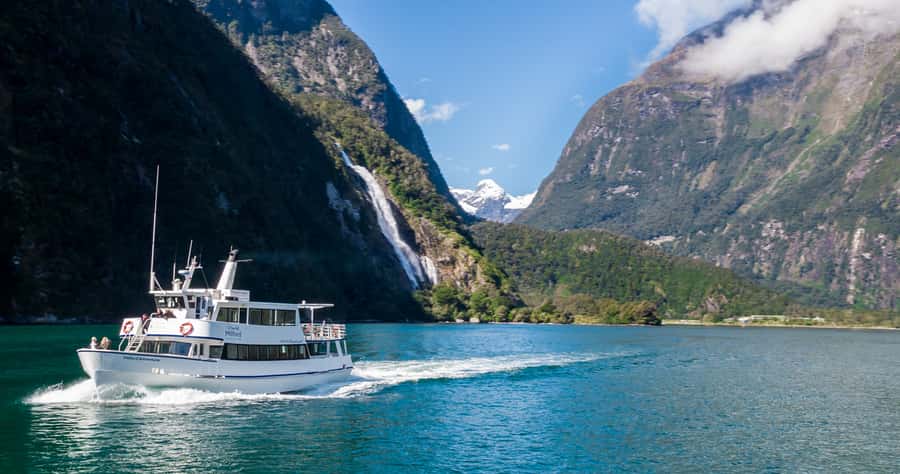 Milford Sound: Boutique Small-Boat Cruise - Key points at a glance