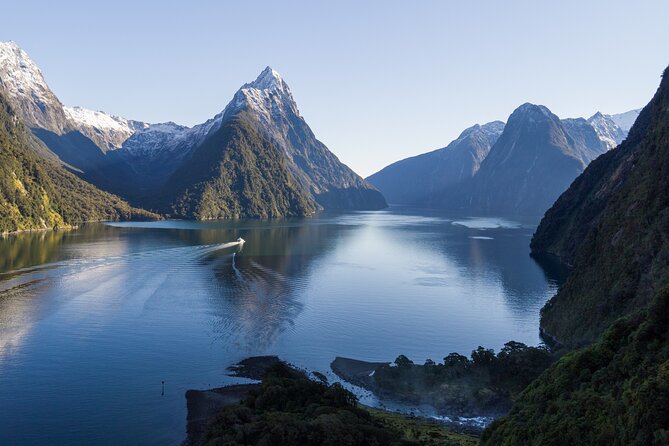 Milford Sound Cruise - RealNZ - Indoor comfort versus outdoor views