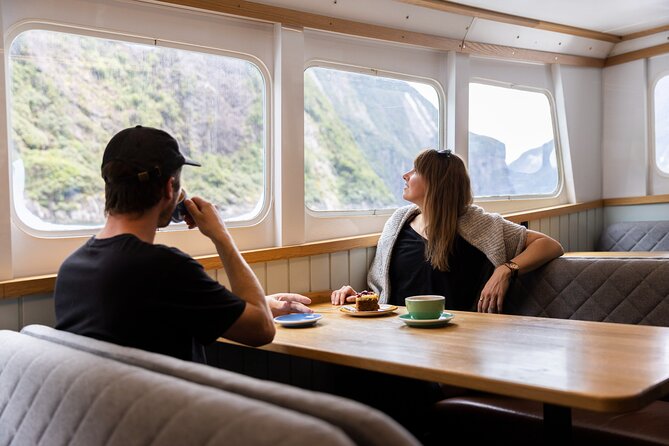 Milford Sound Cruise - RealNZ - The drive is part of the day