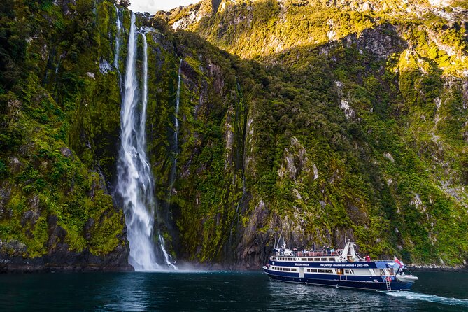 Milford Sound Cruise - RealNZ - From Milford terminal to Mitre Peak