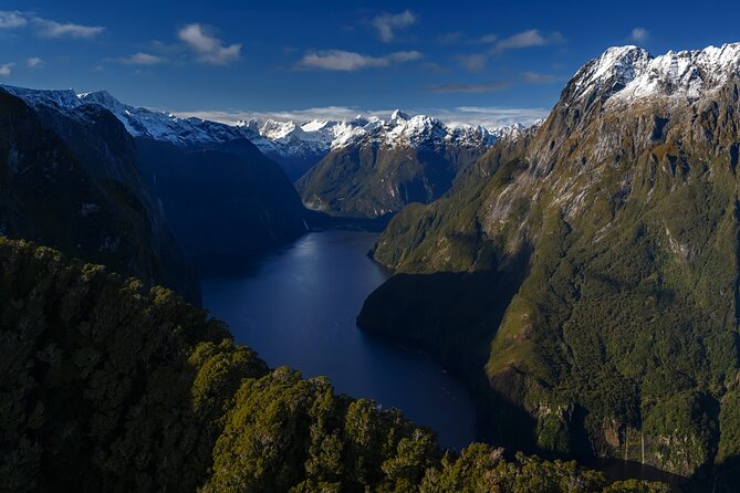Milford Sound Earnslaw Burn Helicopter Tour from Queenstown - Leaving Queenstown over Lake Whakatipu