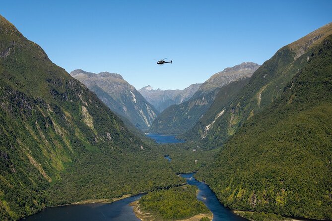 Milford Sound Earnslaw Burn Helicopter Tour from Queenstown - The return flight across the Southern Alps