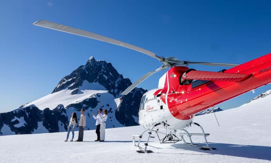 Milford Sound Extended Helicopter Flight & 3 Landings - Why this flight covers more than Milford Sound