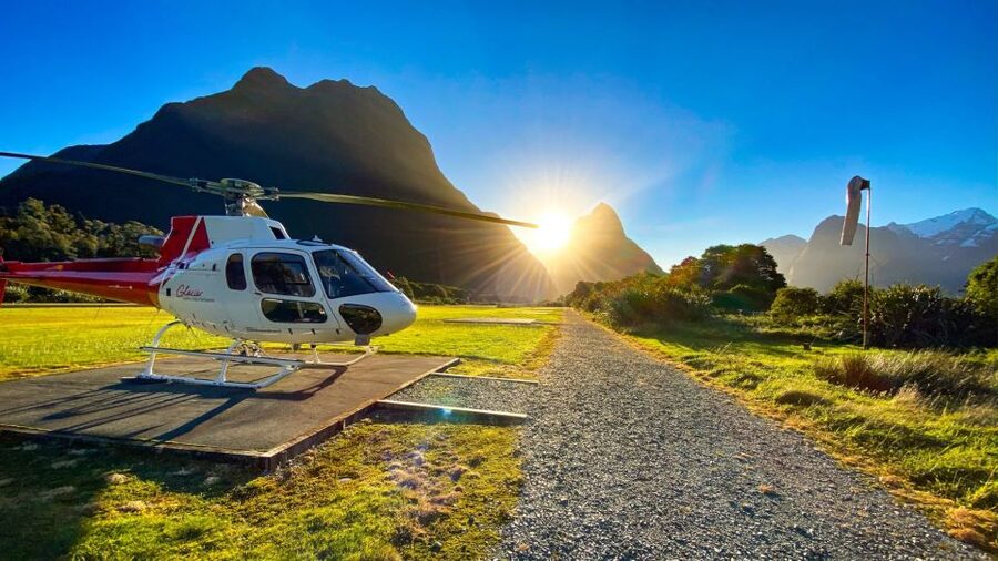 Milford Sound Extended Helicopter Flight & 3 Landings - What the pilots add to the trip