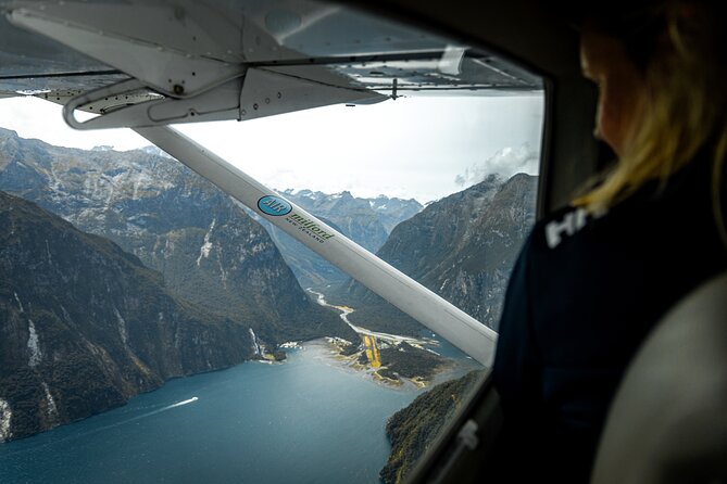 Milford Sound Flight and Cruise ex Queenstown (incl Lunch) - The details that matter most